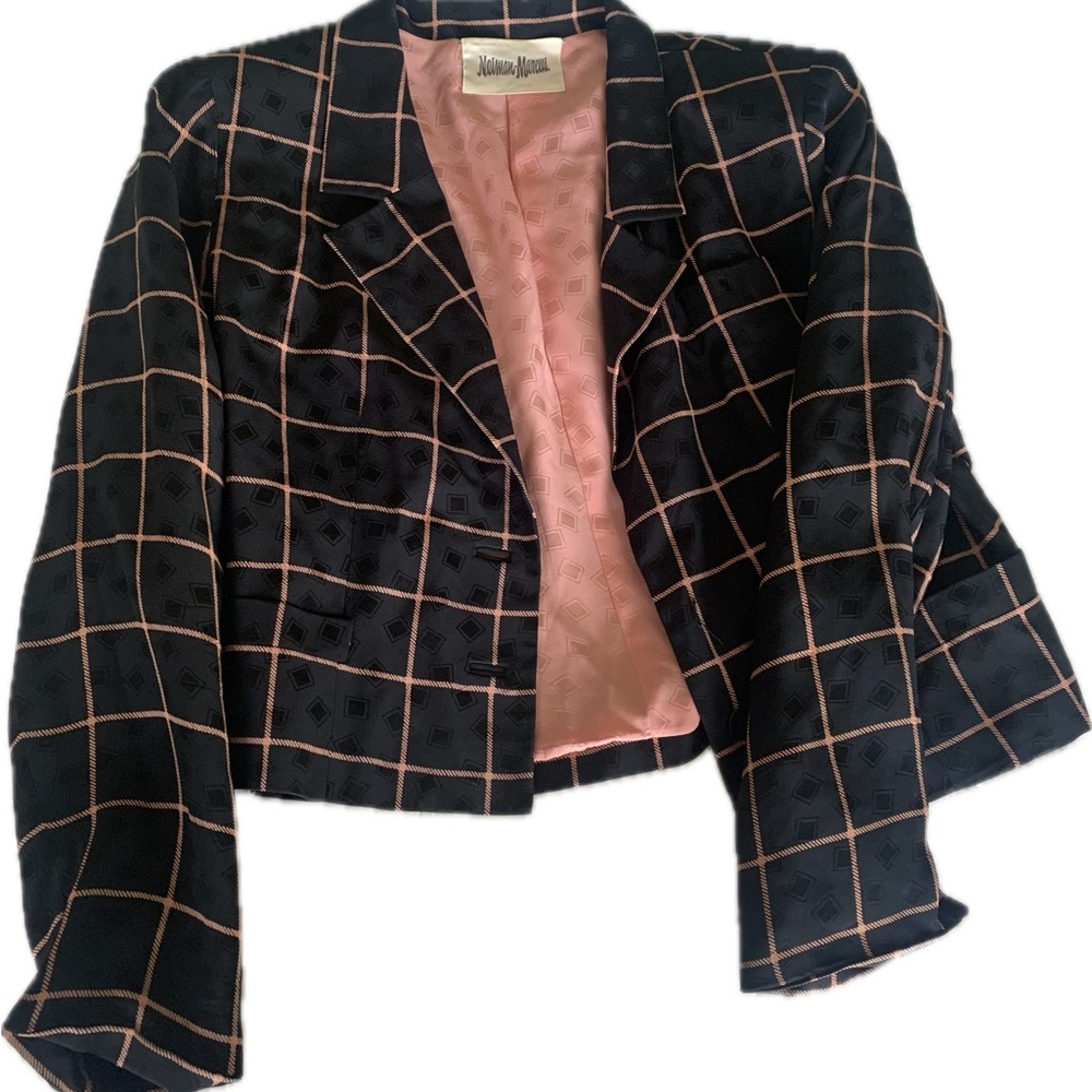Chic Neiman Marcus Black and Pink Grid Blazer